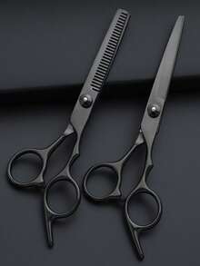 专业理发用品：1/2/4/12 件理发工具套装，包括美发披肩、长袍、带颈掸的理发剪刀、发夹、胡须刷、胡须剃刀、理发梳、美发围裙、染发披肩、清洁刷、沙龙喷雾瓶、造型喷雾瓶、酒精喷雾瓶、高压喷雾瓶和美发工具套装。 - 彩色 - 查看 6