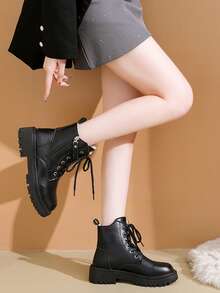 时尚、性感、百搭、耐用的靴子、高跟鞋、厚底靴、防水、舒适、防滑、价格实惠、可爱、个性化女士休闲运动鞋、户外乡村度假靴、战斗靴、高跟鞋、圆头鞋、跑步鞋、登山鞋、舞鞋、派对鞋、学生鞋、保暖内衬短靴、系带鞋、正装靴