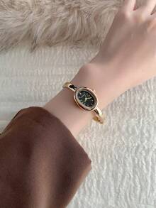 1件装女士优雅椭圆形设计绿色表盘银色和金色时尚休闲手镯手表 - 金色 - 查看 3