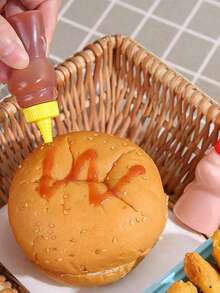 2/4pcs Mini Bear Ketchup Bottles, Condiment Squeeze Bottles, Lunch Plastic Portable Sauce Container Bottles, Ketchup Bottles, Adult Condiment Squeeze Bottles, Mini Oil Soy Sauce Honey Squeeze Bottles, Salad Dressing,Disposable Seasoning Bottle,Kitchen,Christmas Gift,School Supplies.