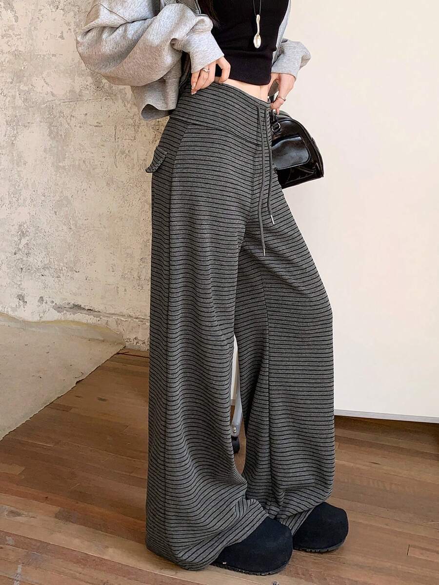 Pantalones harem a rayas para mujer, nueva colección otoño/invierno, pantalones versátiles de moda con pierna recta y pierna ancha que estilizan la figura (patrón de rayas aleatorio) - Gris - Ver 1