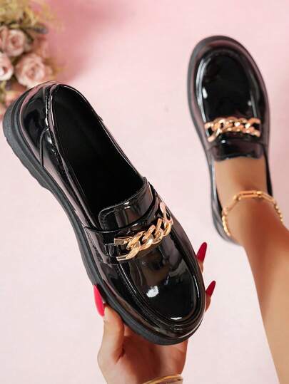 Mocassins à bout pointu à talon plat et bas pour femmes, avec décoration de boucle à chaîne métallique, chaussures plates casual confortables et polyvalentes de type "Babies"