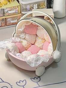 1个兼容便携式圆形摇篮的收纳盒，高品质设计，是收藏娃娃、人偶、旅行和居家收纳的理想之选 | 小巧设计，带安全扣，两种颜色可选，配有便携收纳盒，非常适合展示和收藏可爱的小摆件，也是礼品包装用品，可用于装饰您的礼物，例如生日礼物、节日礼物和圣诞礼物。 - 彩色 - 查看 3