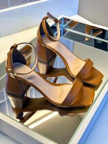 GISELE CLASSIC SANDAL WITH 6CM HEEL - 駝色 - 查看 5