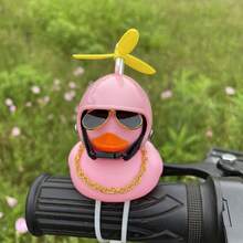 1pc Pink Helmet With Bunny Side Design PVC Rubber Duck, Motorcycle Handle Bar Decor, Comes With Fashionable Glasses, Helmet And Chain Accessories, Suitable For Bicycle And Mountain Bike Handlebars, Fun And Durable Decoration, Great Gift For Friends And Family, Ideal For Duck Enthusiasts