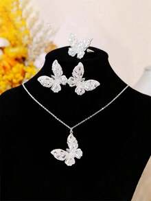 "4pcs/Set Luxury Bling Rhinestone Butterfly Jewelry Set For Women – Sparkling Necklace, Earrings & Ring, Elegant Fashion Accessory For Daily Wear, Evening Parties, Weddings, Valentine's Day, Mother's Day & Perfect Gift For Girlfriend, Wife, Mom Or Friends" - 銀色 - 查看 1