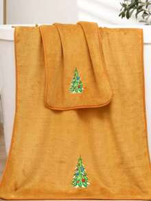 1pc Coral Fleece Black Christmas Towel With Cartoon Characters - Santa Claus, Christmas Tree, Gingerbread Man, Soft, Absorbent, Suitable For Bathroom Decor, Beach, Pool, Christmas Gift Shower Towels For Beaty Salon, Hotel Sports,Home Essentials, Towel, Skin Care