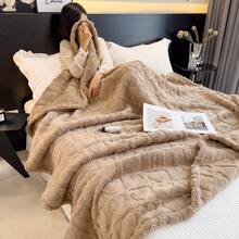 1pc Thick Bohemian Style Heart & Letter Jacquard Faux Fur Fleece Blanket, Soft & Warm, Dual-Use As Bedding, Throw, Decor For Living Room, Bedroom, Dorm, Office, Car, Travel, Picnic, Party, All Seasons