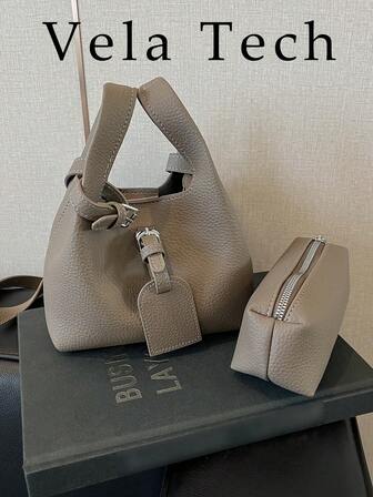 Small Batch Design Casual Versatile Minimalist Fashion PU Texture One Shoulder Oblique Handbag Tote Bucket Bag Ladies Outdoor Handbag, High-End Quality Retro Messenger Bag