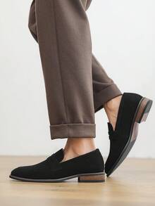 男士海军蓝绒面革乐福鞋，商务休闲一脚蹬鞋，经典便士带正装鞋，适合春秋季节穿着