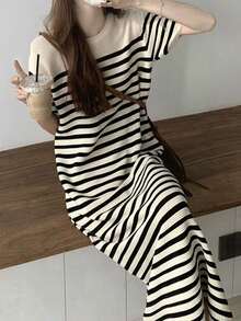 Vestido de verano de punto a rayas de playa, vestido de verano entallado de manga corta y cuello redondo, vestido de calle para exterior, vestido de rayas para mujer. - Blanco - Ver 4