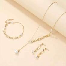 مجموعة مجوهرات 3 قطع من تصميم بسيط تتكون من قلادة، أقراط، وسوار من اللؤلؤ والقمح، طراز أنيق