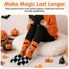 Pantuflas de calabaza de felpa acogedoras de Halloween, diseño esponjoso antideslizante - Cuadros negros - Ver 7