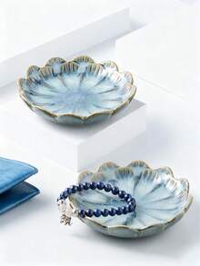 1pc 4.45-Inch Ceramic Flower Petal Jewelry Tray Holder, Storage Dish For Necklaces, Nordic Creative Reactive Glaze Japanese Style High-End Elegant Gradient Lotus Flower Shaped Flat Dish, Suitable For Hotels, Jewelry Stores, Restaurants, Offices, Exhibitions, Kitchens, Living Rooms, Bathrooms, Home Decor, Jewelry, Hair Accessories, Daily Items, Fragrance, Back To School.
