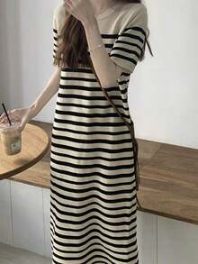 Vestido de verano de punto a rayas de playa, vestido de verano entallado de manga corta y cuello redondo, vestido de calle para exterior, vestido de rayas para mujer. - Blanco - Ver 2
