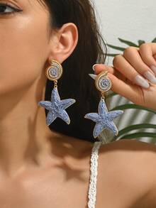 OOQ 1 Pair Handmade Bohemian Style Blue Raffia Grass Seashell & Starfish Tassel Earrings, Summer Beach Fashion Spiral Starfish Earrings, Suitable For Valentine's Day, Wedding Season, Mother's Day, Music Festival Celebration, Daily, Vacation, Party Wear (Handcrafted Raffia Grass Weaving, Shape And Direction Random) - Blue - View 1