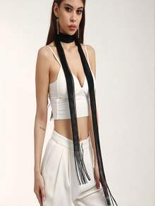 1 Stück schwarzer Schal, Halloween Kostüme, Schal, Goth, Damen Fransen Schal mit schimmerndem Metallic, vielseitiger Modeschal, perfekt für alle Jahreszeiten, Party, Abendmode, langer Schal, ideales Accessoire, hochwertige Damen Schal Gestaltung