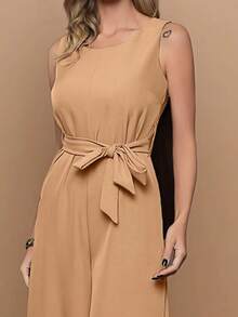 Elegant Linen Pantaloon Jumpsuit With Wide Legs And Discreet Pockets. TAILORED OVERALL WITH POCKET AND BELT. - 杏色 - 查看 4