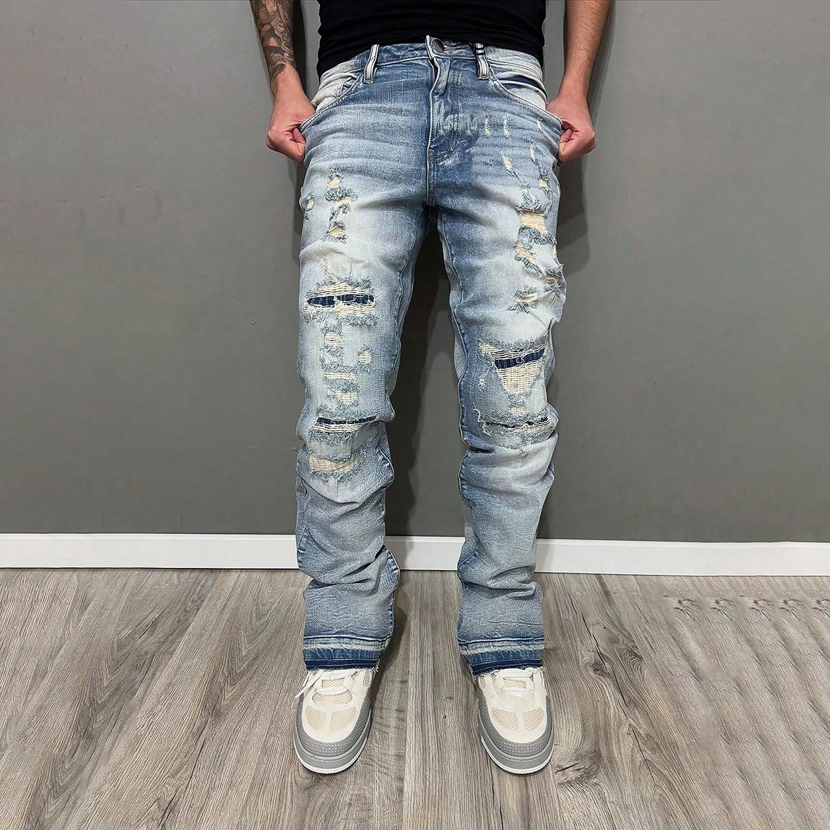 Jeans ajustados y entallados para hombres con roturas, jeans con pierna acampanada y bajo deshilachado, de tela de algodón con bolsillos laterales, d