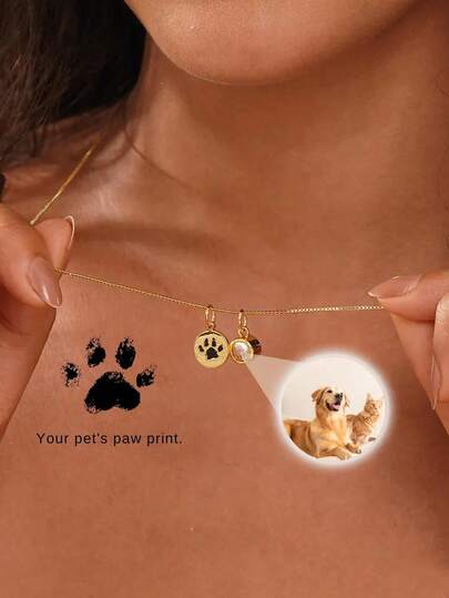 1pc Customized Letter Projection Photo Necklace, Personalized Engraved Pet Paw Print Round Disc Necklace, Customized Photo Projection Necklace Round Disc Photo Combination Necklace, Stainless Steel Box Chain Photo Projection Necklace For Women, Laser Engraved Pet Paw Print Necklace, Memorial Pet Photo + Name Necklace, Gift For Friends To Remember Pets, DIY Letter Projection Necklace, Customized Deceased Pet Photo Necklace