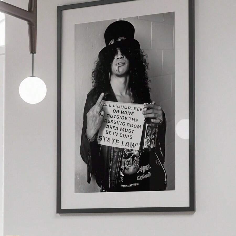 1 pieza Póster de rock de Guns N' Roses, impresión en lienzo con tema de carrito de bar, fotografía vintage en blanco y negro, arte de pared de bar caprichoso sin marco, decoración con tema de bebidas y cerveza