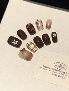 10 piezas de pegatinas de uñas hechas a mano exquisitas, con diseños minimalistas y lindos que incluyen moño 3D, pentagrama, estilo de aplicación removible, adecuadas para mujeres y niñas para uso diario, fiestas, escuela, compras, etc. El set incluye 2 piezas de gel de gelatina y 1 pieza de pegatina antideslizante como accesorios de arte de uñas gratuitos [Accesorios esenciales de arte de uñas para otoño/invierno] Uñas Suministros de uñas Uñas de aplicación a presión hechas a mano - Multicolor - Ver 3