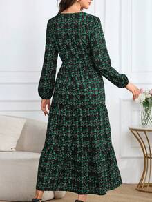 Spring Women's Floral Print Bohemian Style Long-Sleeved Maxi Dress. 2025 New Year Fashion Loose Autumn Black And Green Dress, Belled Summer Vacation Casual Dress, Elegant Party Beach Graduation Fashionable Evening Valentine's Day Dress.
