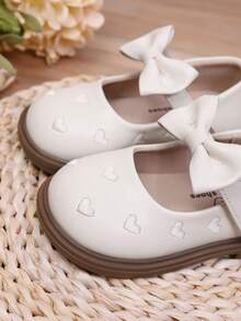 New Girls Embroidered Heart & Bow Round Toe Casual Princess Style Flat Shoes, Suitable For Spring & Autumn