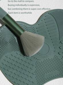 1pc Silicone Make Up Brush Cleaning Mat, Makeup Brush Cleaner Mats, Cosmetic Cleaning Pads, Portable Washing Tool With Suction Cup For Makeup Cosmetic Brushes, Drying Washing Tool, Suitable For Makeup Brush, Makeup Sponge, Powder Puff