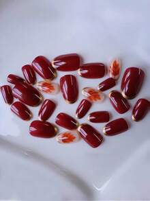 24 piezas de uñas postizas con forma ovalada, diseño de hoja de arce francesa de color rojo vino otoñal, set de calcomanías para uñas, kit de uñas falsas, uñas rojas, adecuadas para citas, reuniones, fiestas, regalos de Año Nuevo y otras ocasiones, ¡realzando tu encanto!