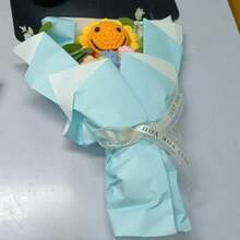 Flor de girasol y cara sonriente tejida a mano a ganchillo, regalo de cumpleaños para la novia