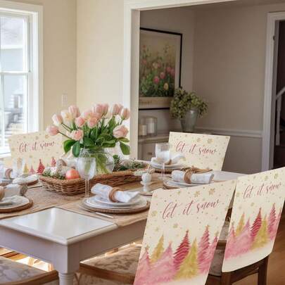 1 pièce Housse de chaise de Noël avec motif d'éléments de Noël rose. Décoration de fête adaptée pour restaurant, lavable en machine, housse de chaise durable et accessoire de décoration de fête