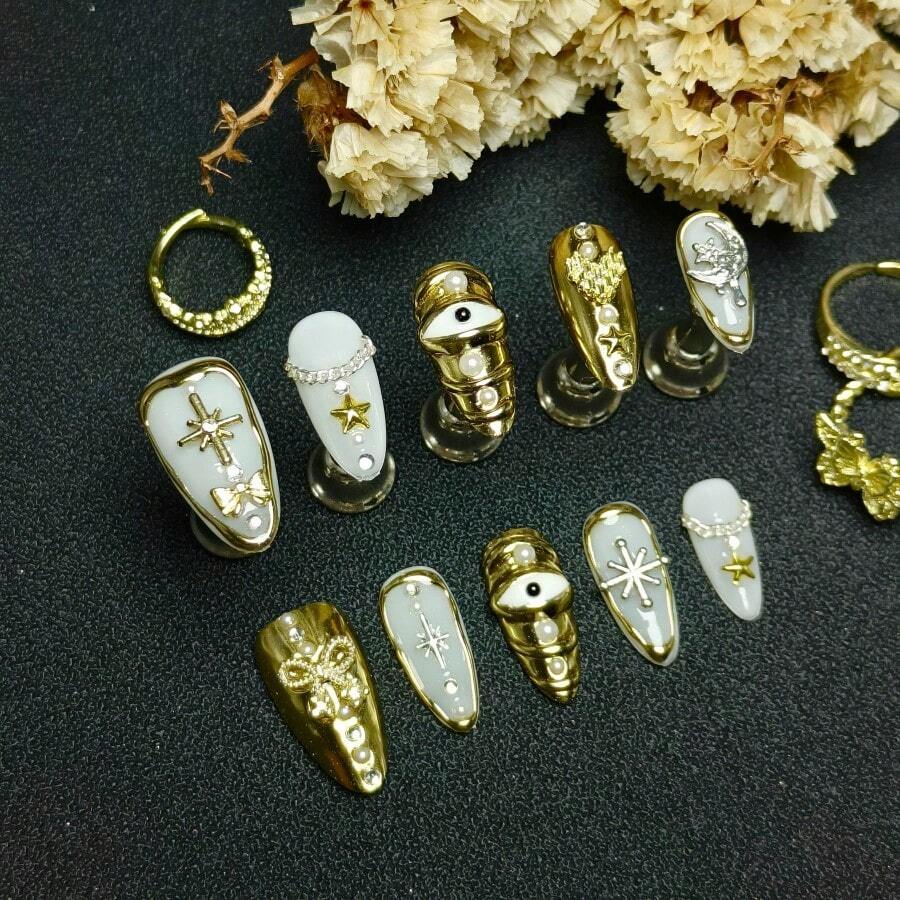 10pcs Gold 3D Decorative Press On Nails Handmade Acrylic French Y2K Style Milky White Nude Color Almond Full Coverage Fake Nail Set With Pearl Star Bow Moon Eye Cross Details Luxury Cute Press On Nails For Valentine's Day Gifts Easter Party Wedding Daily Wear Comes With Mini Nail File And Double Sided Adhesive Tabs - 白色 - 查看 1