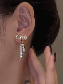 Sparkling Micro-Inlaid Crystal Bow Tassel Earrings, Fashionable Luxurious Sweet Earrings, Suitable For Wedding, Party, Banquet, And Daily Wear