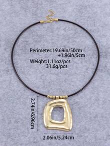 1PC Retro Simple Elegant Luxury Bohemian Matte Gold Asymmetric Geometric Hollow Square Pendant Necklace With Metal Chain, Perfect For Women's Daily Wear And Beach Styling Halloween Christmas Mother's Day Gift