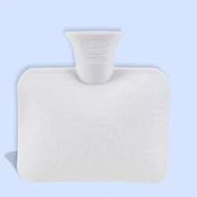 Bolsa de agua caliente de inyección de agua con capacidad de 1,2 L, fabricada de material de PVC de alta densidad, de unicolor fresco y lindo con doble inserción, conservación del calor duradera. Bolsa de agua caliente para compresión cálida, bolsa de agua caliente para calentar los pies y las manos, adecuada para calefacción del hogar en invierno.