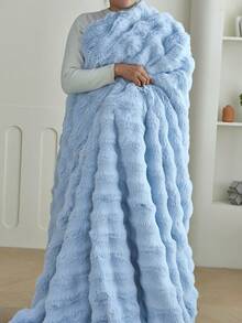 1pc Sky Blue Faux Fur Blanket, Soft And Warm Faux Fur, Luxury Style, Suitable For Living Room, Bedroom, Sofa And More Occasions. Size Options: Large, Double, Extra Large. This Luxury Fluffy Long Pile Faux Fur Blanket Is Soft And Comfortable, Ideal For Home, Dorm, Back To School Season. - Baby Blue - View 2