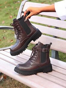 Botas Ankle de Estilo Britânico para Mulheres, Botas de Sola Grossa Retrô, Novos Lançamentos de Outono/Inverno