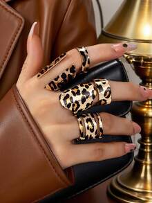 5pcs Creative Fashion Light Luxury Elegant Minimalist Geometric Leopard Print Rings For Women, Sisters, And Couples Perfect For Daily Wear, Dates, Parties, Holidays, Gifts, And Vacations