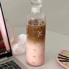 Botella de agua de plástico de gran capacidad con estampado de lazo y escala de medición, adecuada para la hidratación diaria - Multicolor - Ver 7