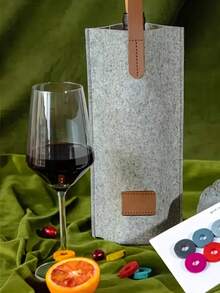 毛毡葡萄酒瓶手提袋 - 单瓶装礼品袋，配有仿皮提手和加固平底；便携可折叠灰色香槟和葡萄酒手提袋，优雅可重复使用的礼盒包装；耐用厚毛毡材质，防撕裂，触感柔软，是婚礼、生日、伴娘等场合的理想酒瓶保护套。