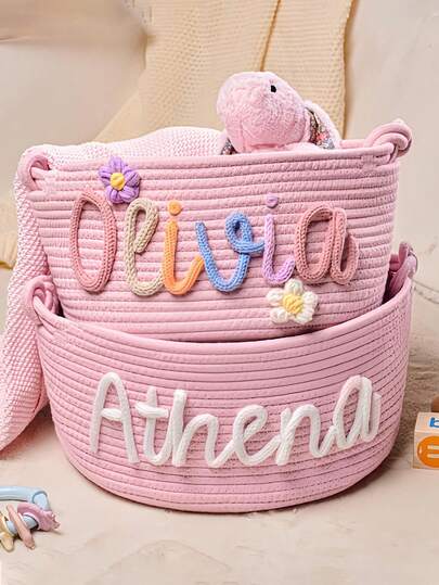 Cesta hecha a mano personalizada, cesta de cuerda como regalo para baby shower, cesta para muñecas, regalo de combinación de letras con nombre de bebé, almacenamiento de juguetes, libros y peluches para niños, multifuncional, ligera, de gran capacidad, linda, minimalista, de unicolor, personalizada, regalo ideal para niños, amigos, familia, rosa, suministros de regalo de Navidad