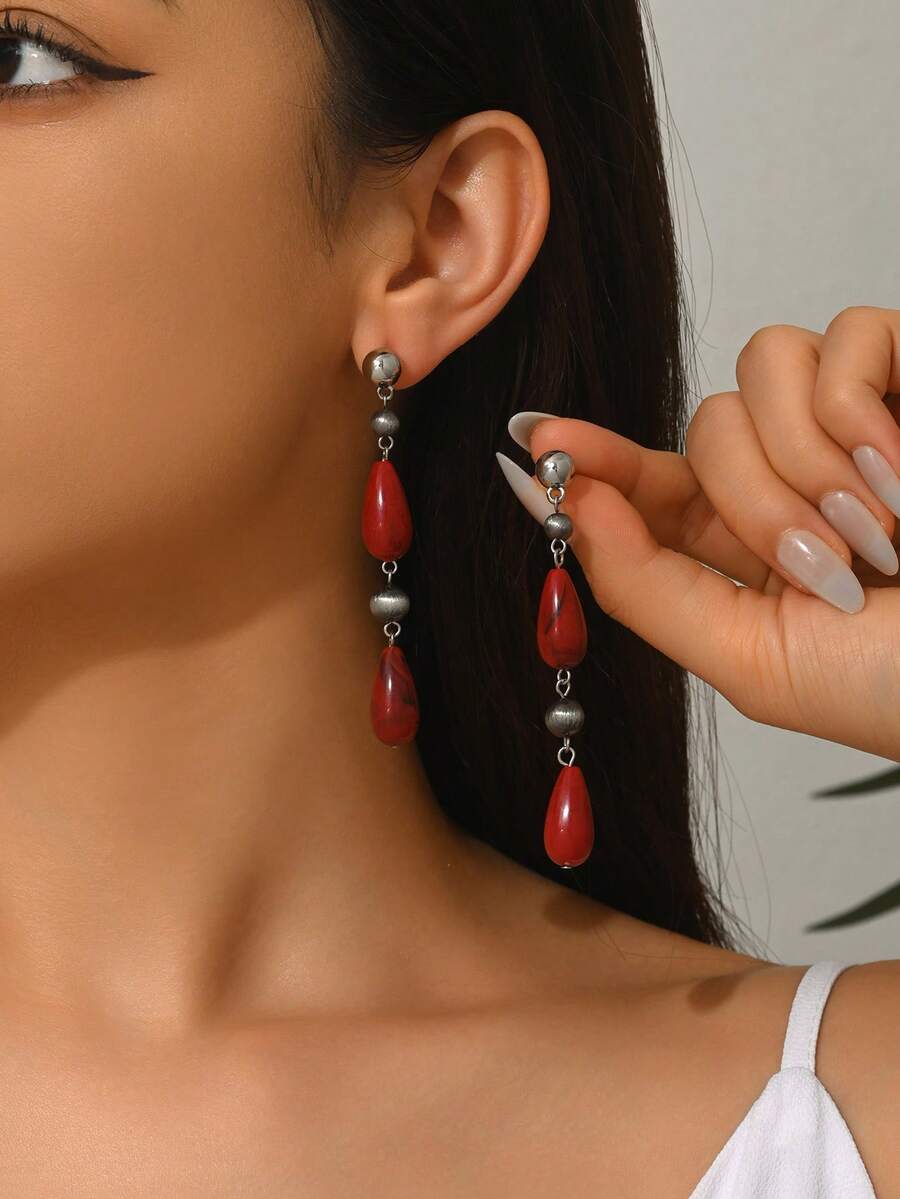 2 piezas de pendientes de aro con borla de resina con estilo bohemio de moda, con corazón dorado, ámbar, mármol, patrón floral crema, imitación de jade, ganchos dorados/plateados, elegantes pendientes para mujeres, adecuados para vacaciones, fiestas, uso diario, diseñados especialmente para damas sexys amantes de la dopamina. La resina está elaborada para lograr un efecto similar al jade, cada pieza tiene un color y un patrón únicos, las marcas de molde leves son normales debido al proceso de vertido.