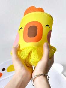 Bolsa de red de almacenamiento para baño de bebé con diseño de pato de dibujos animados de 42*43cm. Bolsa de malla de almacenamiento de juguetes de baño para niños con estilo de dibujos animados lindos, montada en la pared. Bolsa de malla impermeable y drenaje para almacenamiento de artículos de tocador en el baño con ventosas para una sujeción firme. (Limpie la pared antes de usar la ventosa y déjela vacía durante 24 horas antes de colocar los artículos.)