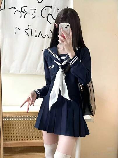 1件套学生制服角色扮演套装，藏蓝色JK制服套装，适合校园装扮、情人节派对、化装舞会、毕业照拍摄、下午茶约会等场合。