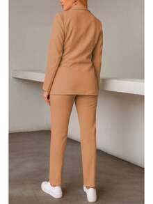 Conjunto elegante de blazer y pantalón de manga larga con cuello chal y doble botonadura para mujer, tejido elástico medio. - Caqui - Ver 4