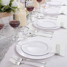 700 Pieces Gold Dinnerware Set - Guests Disposable Dinnerware Set Party, Wedding, Include: 200 Plates With Gold Trim, Cups, Napkins, Plastic Silverware Sets - 50 位嘉賓 + 銀牌 - 查看 6