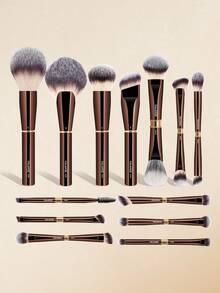 MAANGE 6/8/13件套专业双头化妆刷套装,包含斜角粉底刷、轮廓刷、腮红刷、散粉刷、眼影刷、遮瑕刷、高光刷、晕染刷和化妆海绵。刷毛柔软,便于携带,是送给女性和女孩的理想礼物。全套化妆刷套装,精美化妆礼盒。 - 咖啡棕 - 查看 6
