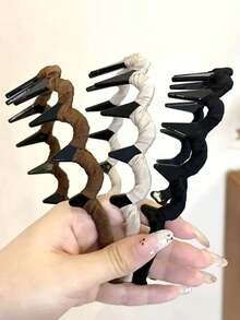 3 Stücke Set modische, elegante Damen-Haarbänder, schicke Streetwear, ideal für Strandurlaub, 13 cm breit, in Schwarz, Beige und Kaffeebraun. Vielseitig einsetzbar für Alltag, Make-up, Baden, Pendeln, Schule, Partys, Urlaub, als Geschenk oder Haarreif. Herbst-Accessoires.