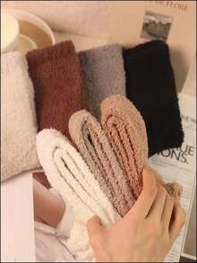 4 Paar Korallenfleece warme dicke Socken für Frauen, gemütliche Hausschuhe, Umstandssocken, passend für Weihnachtszeit